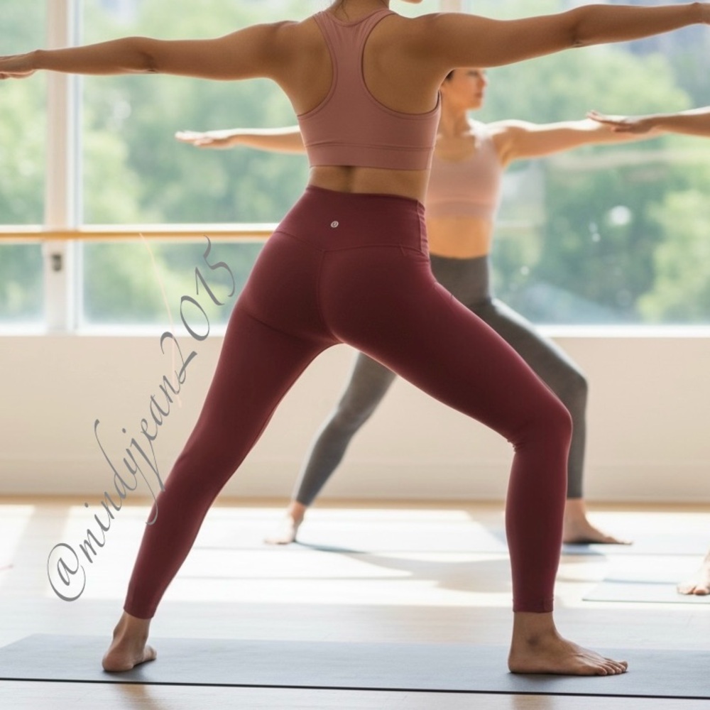 NWT Lululemon Align High-Rise Pant 25"
Mulled Wine size 2